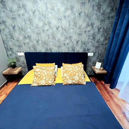 Hola Apartamenty Piotrkowska وودج المظهر الخارجي الصورة