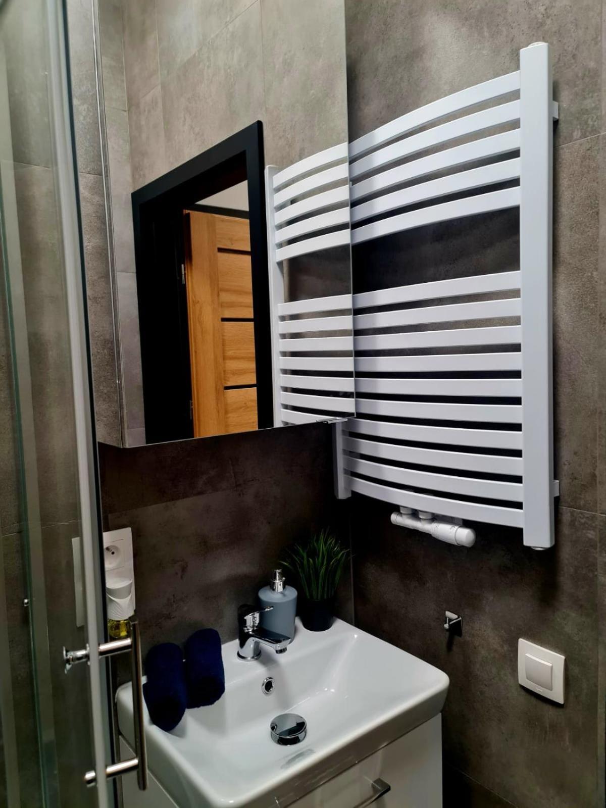 Hola Apartamenty Piotrkowska وودج المظهر الخارجي الصورة
