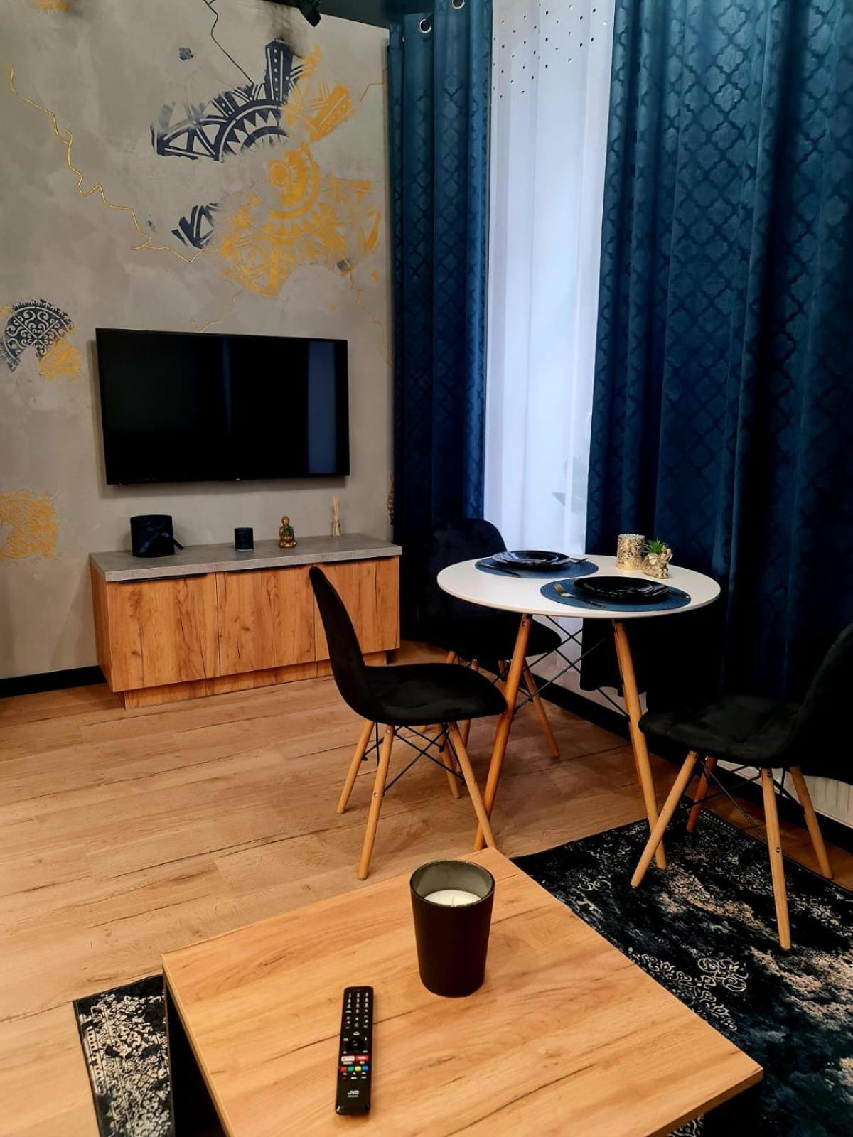 Hola Apartamenty Piotrkowska وودج المظهر الخارجي الصورة